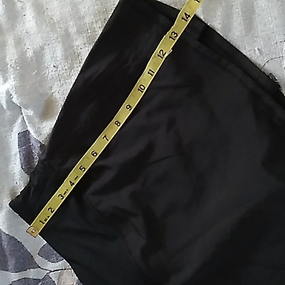 Black Athletic Skirt SKORT Sz M ☆ HIND Shorts - Picture 8 of 8